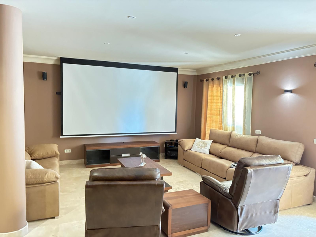 Photo 25 Detached Villa El Paraiso, Costa del Sol, Málaga – R4880032