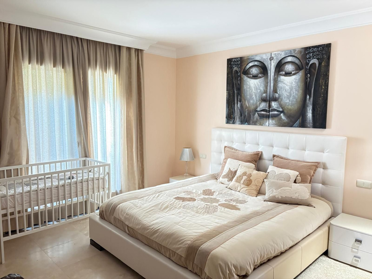 Photo 27 Detached Villa El Paraiso, Costa del Sol, Málaga – R4880032