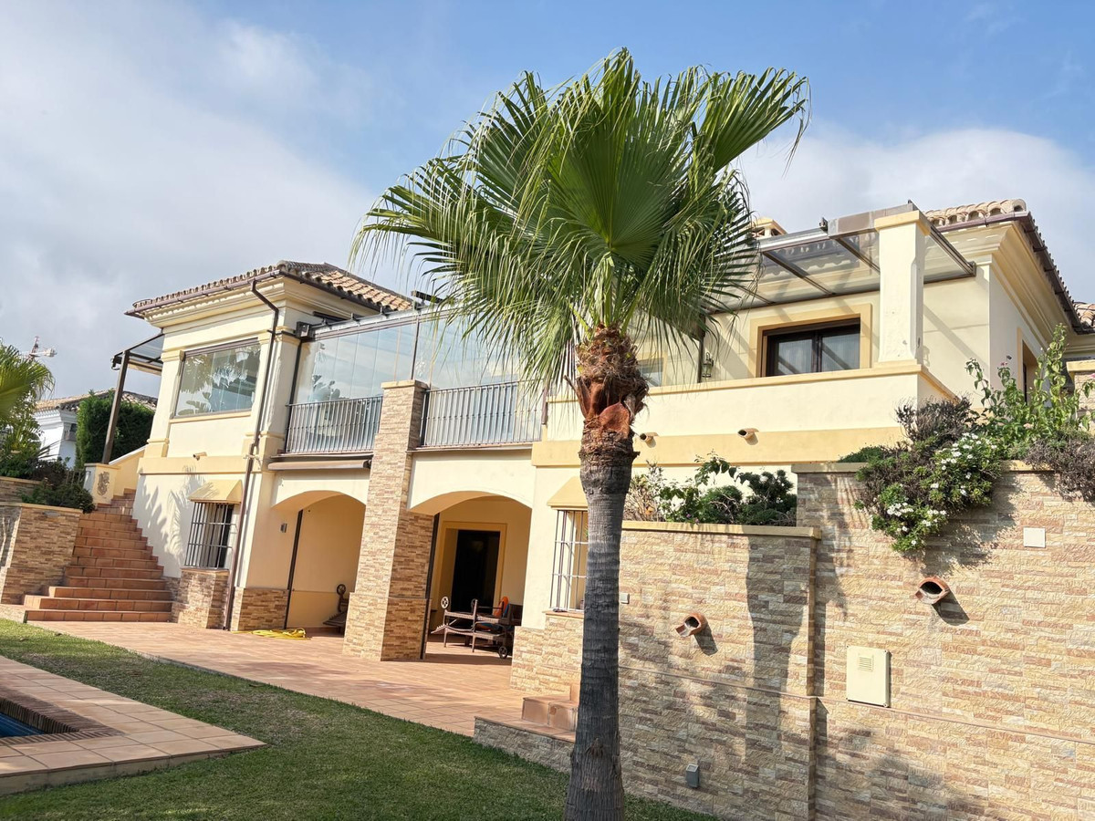 Photo 33 Detached Villa El Paraiso, Costa del Sol, Málaga – R4880032