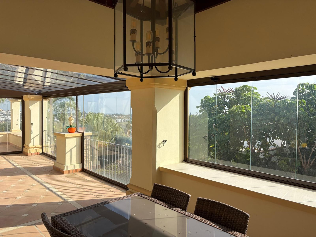 Photo 10 Detached Villa El Paraiso, Costa del Sol, Málaga – R4880032
