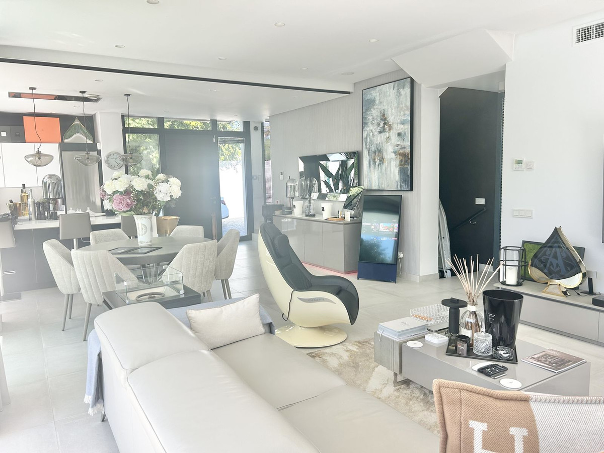 Photo 12 Detached Villa Atalaya, Costa del Sol, Málaga – R4914439