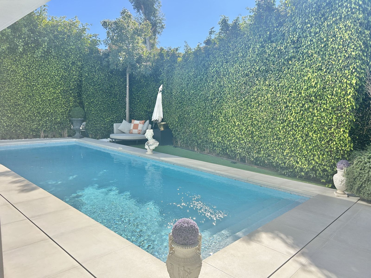 Photo 5 Detached Villa Atalaya, Costa del Sol, Málaga – R4914439