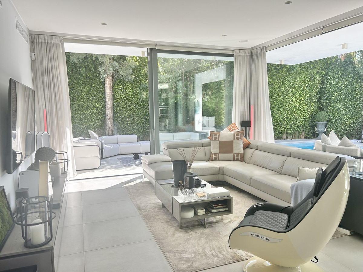 Photo 6 Detached Villa Atalaya, Costa del Sol, Málaga – R4914439