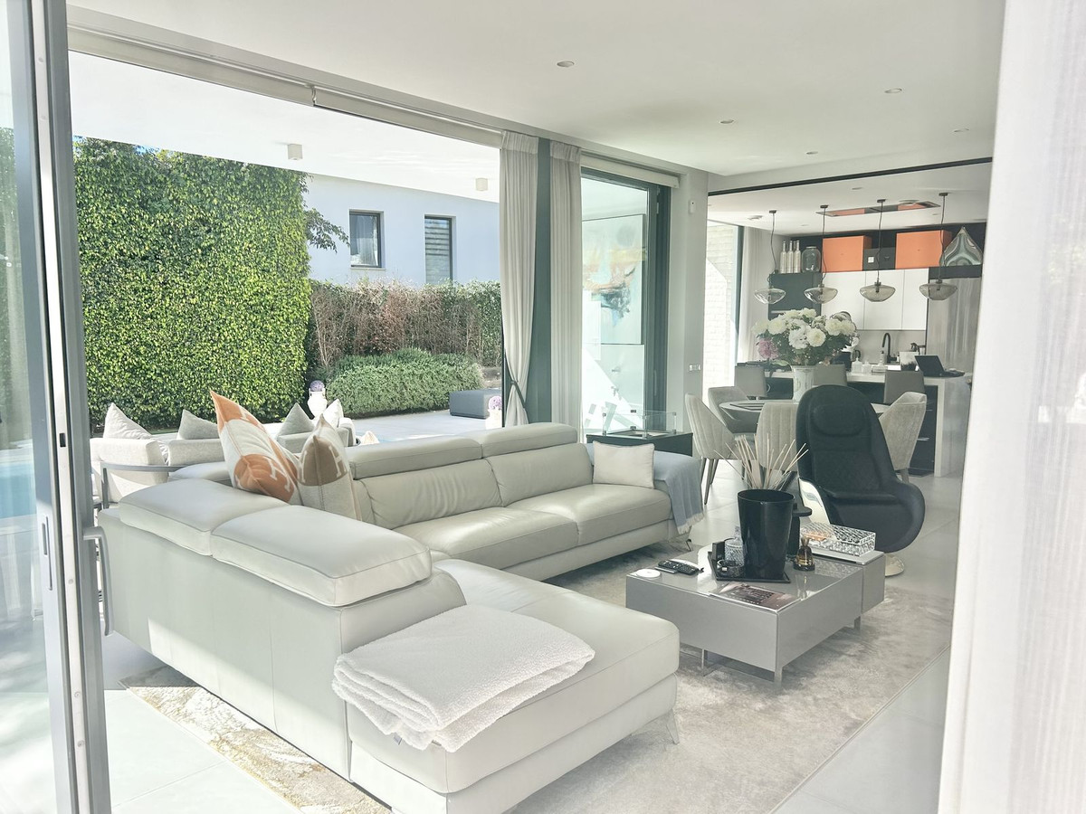 Photo 10 Detached Villa Atalaya, Costa del Sol, Málaga – R4914439