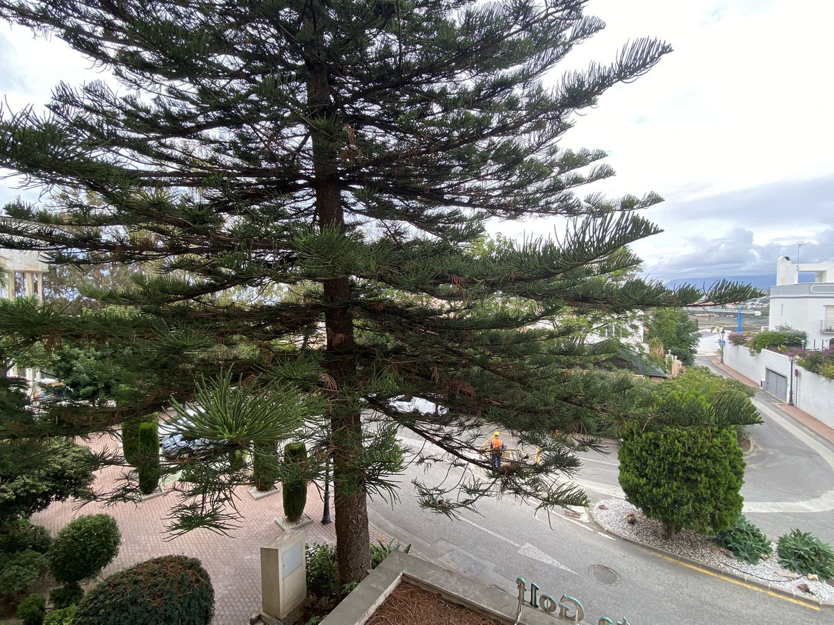 Photo 18 Middle Floor Apartment Atalaya, Costa del Sol, Málaga – R4870186