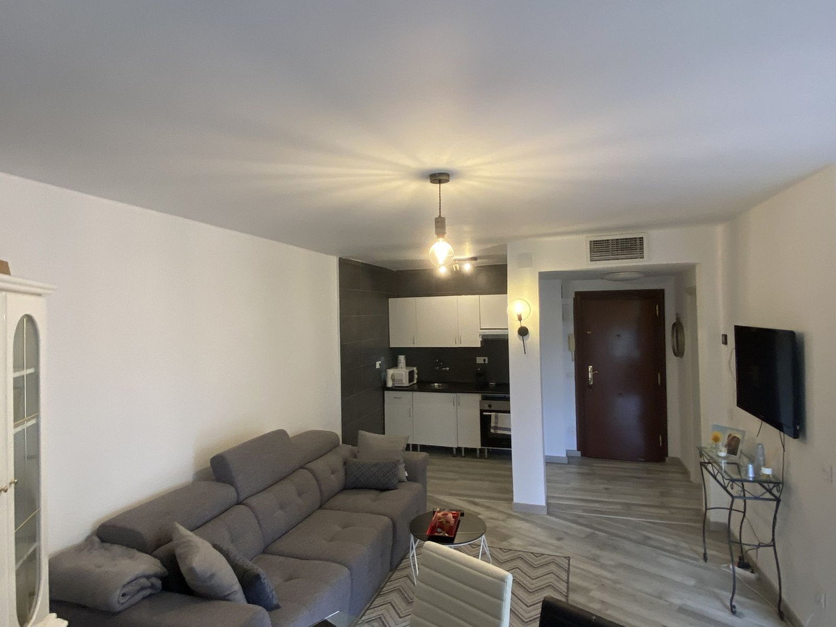 Photo 6 Middle Floor Apartment Atalaya, Costa del Sol, Málaga – R4870186