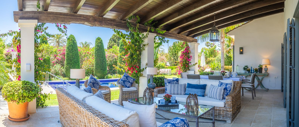 Photo 12 Detached Villa El Paraiso, Costa del Sol, Málaga – R4721806