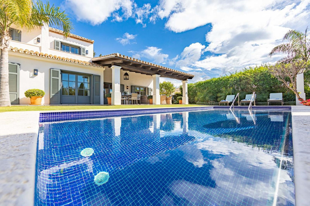 Photo 37 Detached Villa El Paraiso, Costa del Sol, Málaga – R4721806