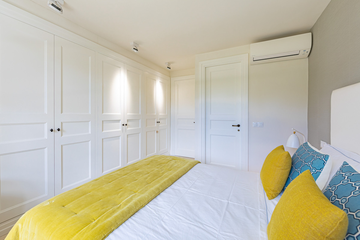 Photo 50 Detached Villa El Paraiso, Costa del Sol, Málaga – R4721806