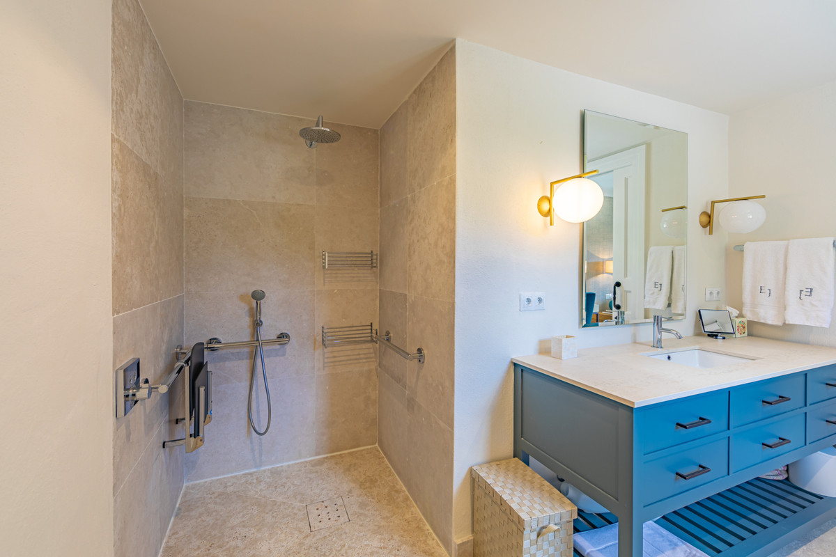 Photo 57 Detached Villa El Paraiso, Costa del Sol, Málaga – R4721806