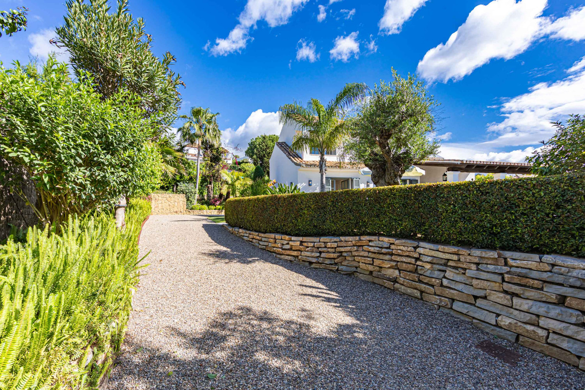 Photo 63 Detached Villa El Paraiso, Costa del Sol, Málaga – R4721806