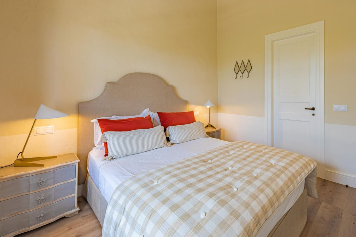 Photo 72 Detached Villa El Paraiso, Costa del Sol, Málaga – R4721806