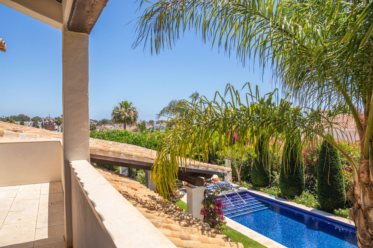 Photo 75 Detached Villa El Paraiso, Costa del Sol, Málaga – R4721806