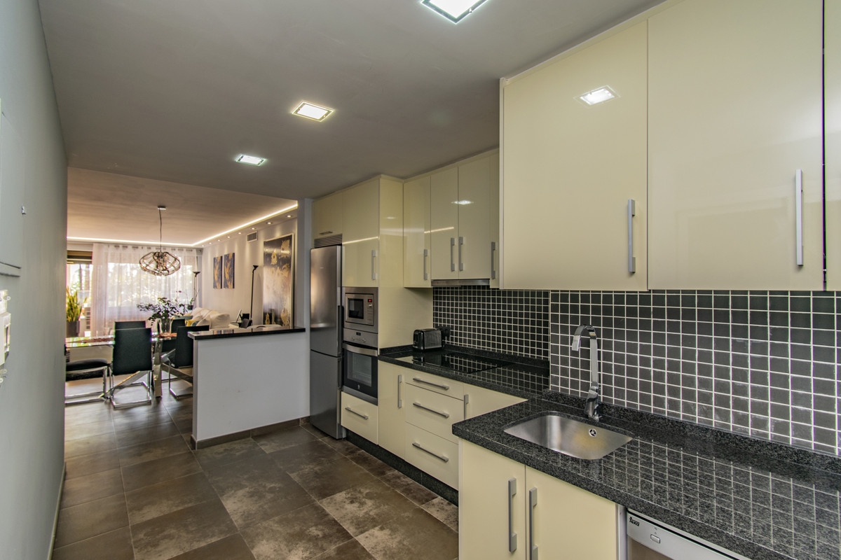 Photo 13 Ground Floor Apartment Atalaya, Costa del Sol, Málaga – R4961512