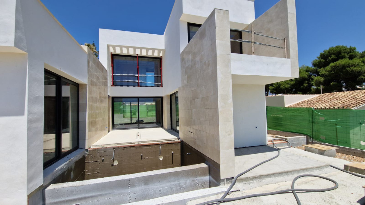 Photo 13 Detached Villa Nueva Andalucía, Costa del Sol, Málaga – R4848769