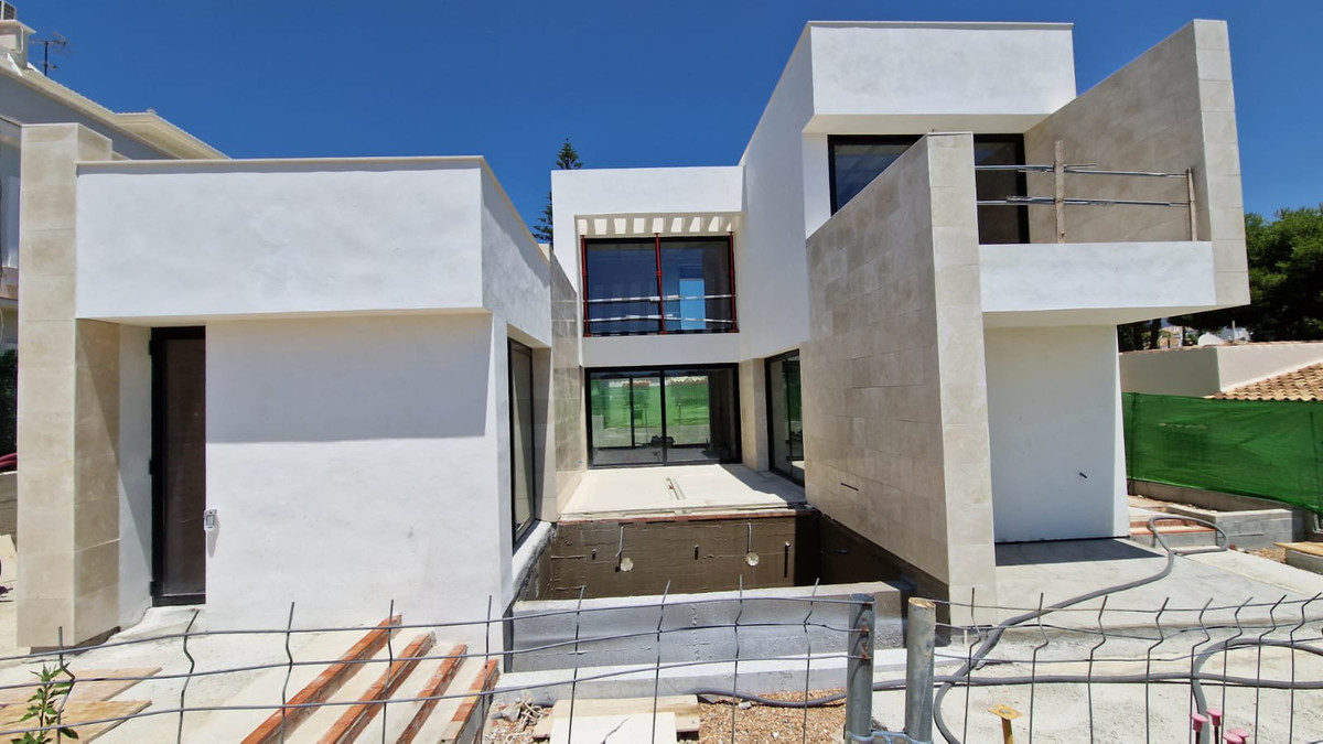 Photo 26 Detached Villa Nueva Andalucía, Costa del Sol, Málaga – R4848769