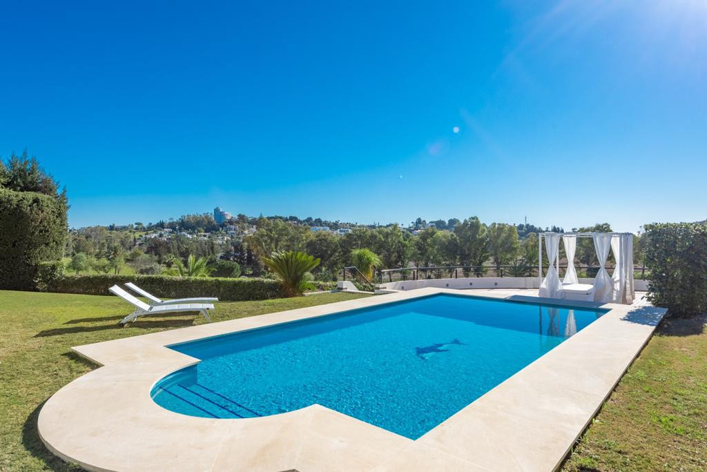 Photo 13 Detached Villa El Paraiso, Costa del Sol, Málaga – R4841326