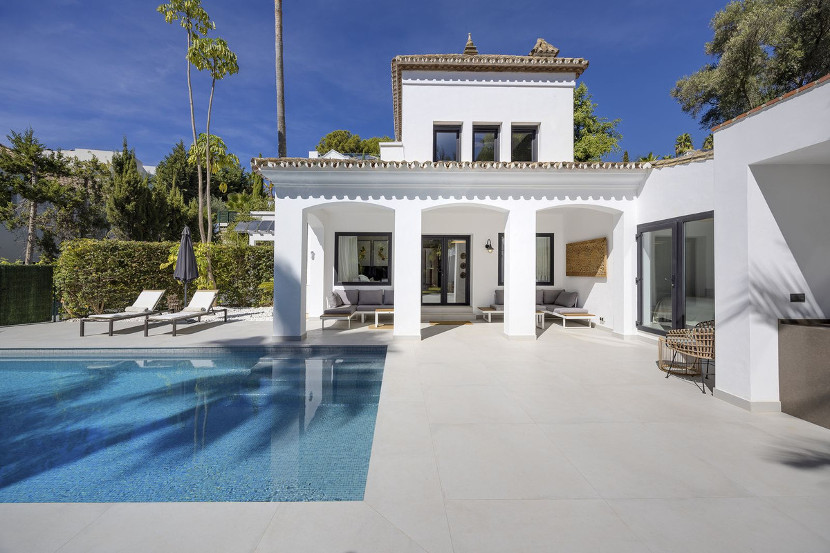 Photo 16 Detached Villa El Paraiso, Costa del Sol, Málaga – R4848973