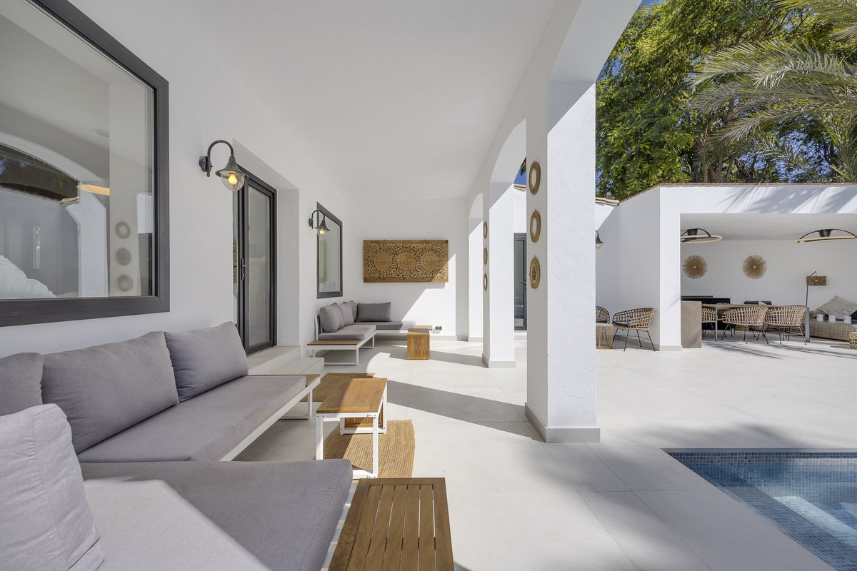 Photo 17 Detached Villa El Paraiso, Costa del Sol, Málaga – R4848973