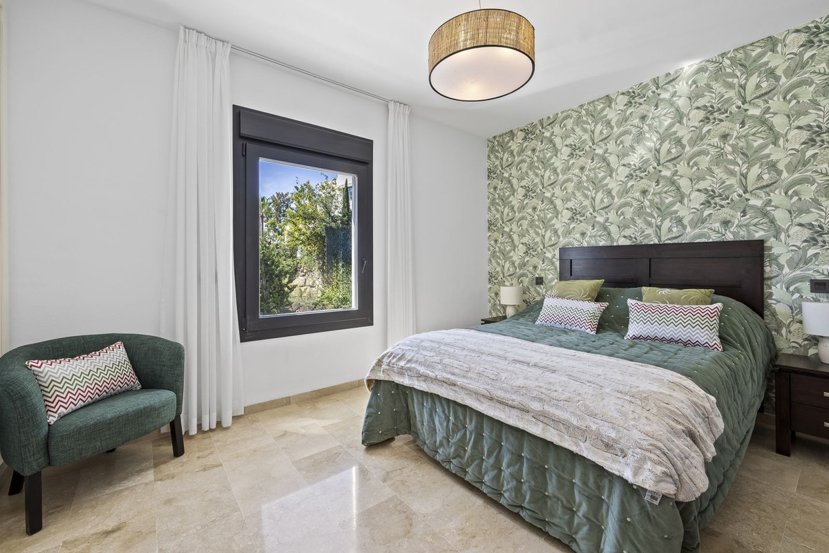 Photo 37 Detached Villa El Paraiso, Costa del Sol, Málaga – R4848973
