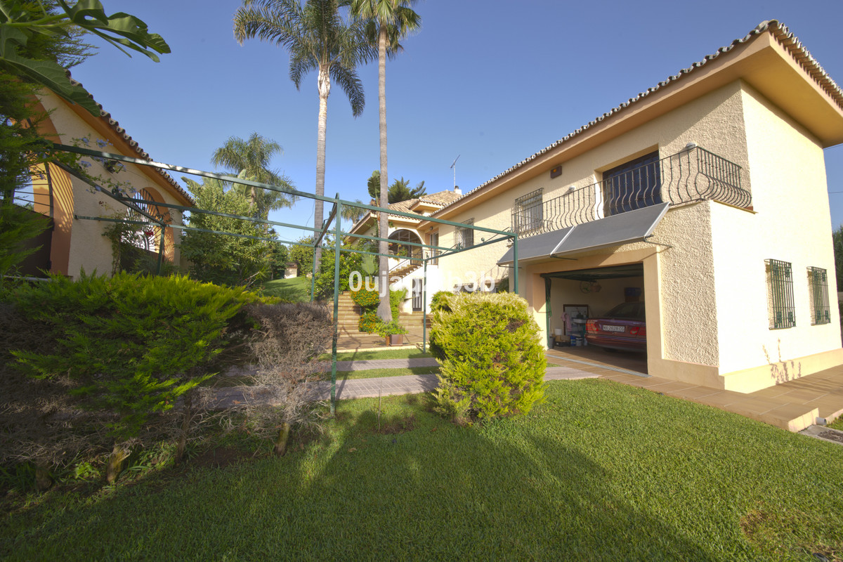 Photo 11 Detached Villa New Golden Mile, Costa del Sol, Málaga – R3967933