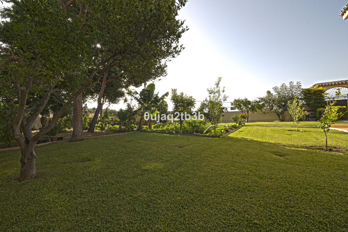 Photo 12 Detached Villa New Golden Mile, Costa del Sol, Málaga – R3967933