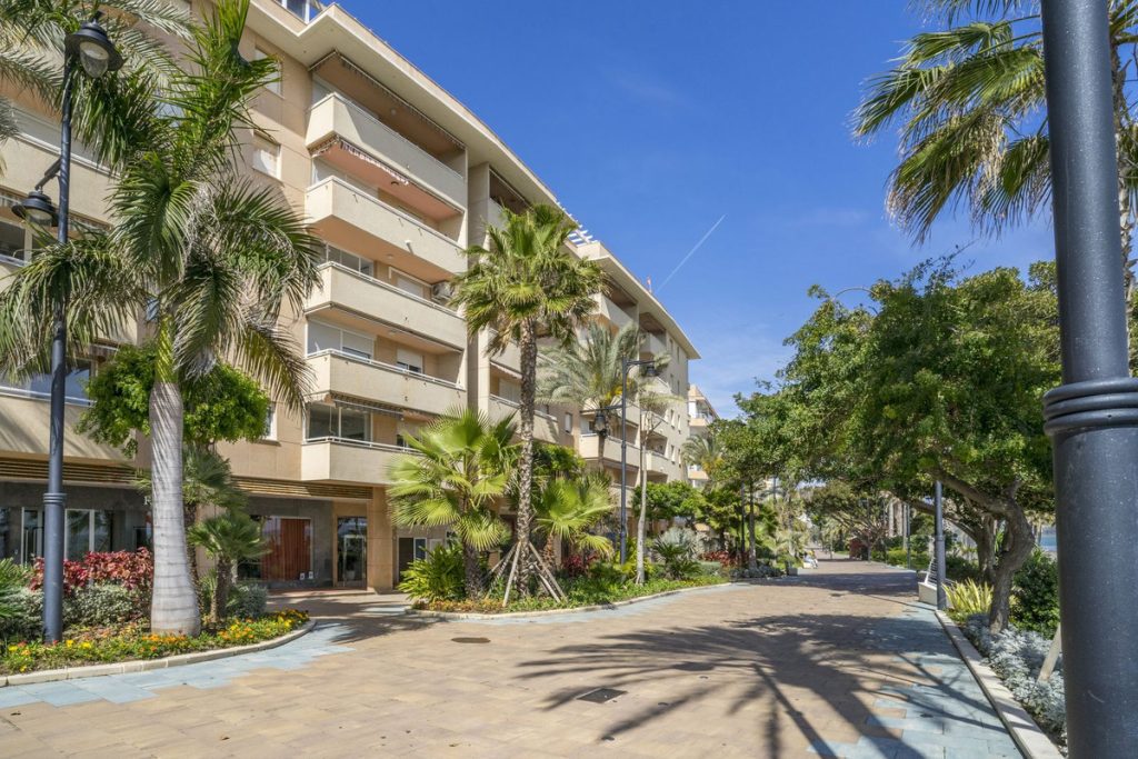 Photo 45 Top Floor Apartment Estepona, Costa del Sol, Málaga – R5001247