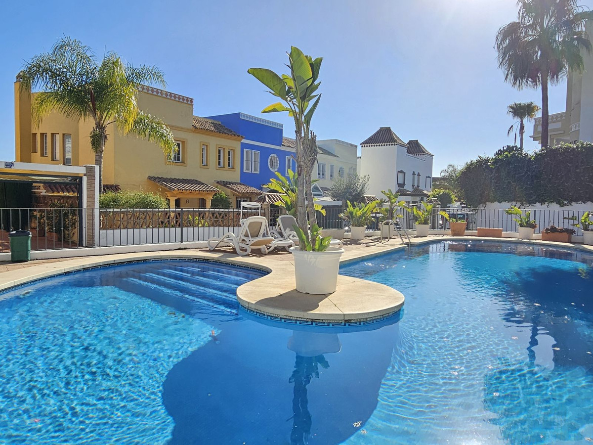 Photo 1 Semi-Detached House Guadalmina Alta, Costa del Sol, Málaga – R4927927