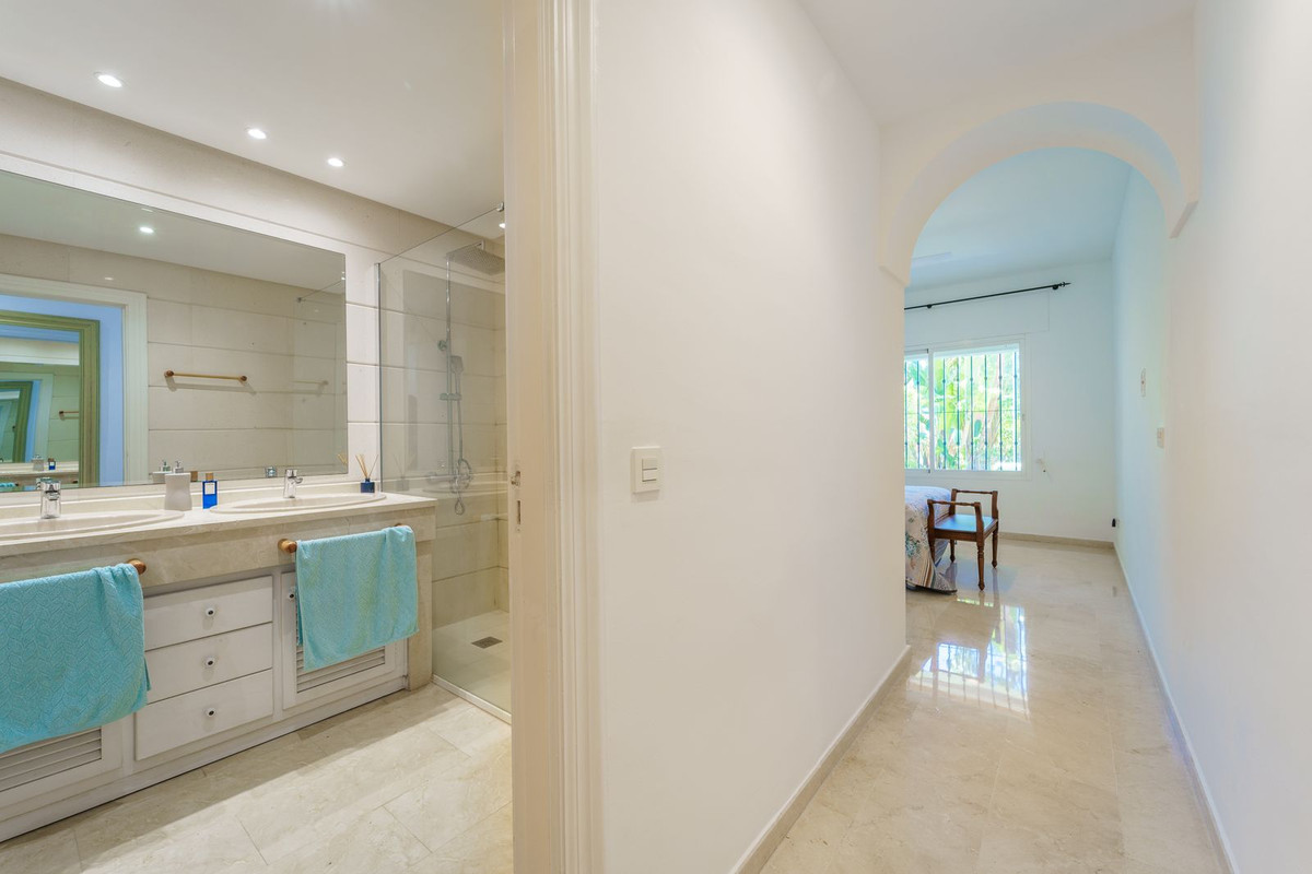 Photo 30 Ground Floor Apartment New Golden Mile, Costa del Sol, Málaga – R5004394