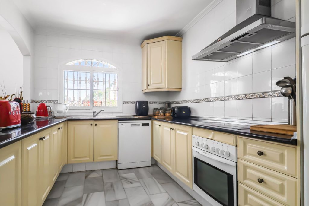 Photo 20 Ground Floor Apartment Estepona, Costa del Sol, Málaga – R4979293