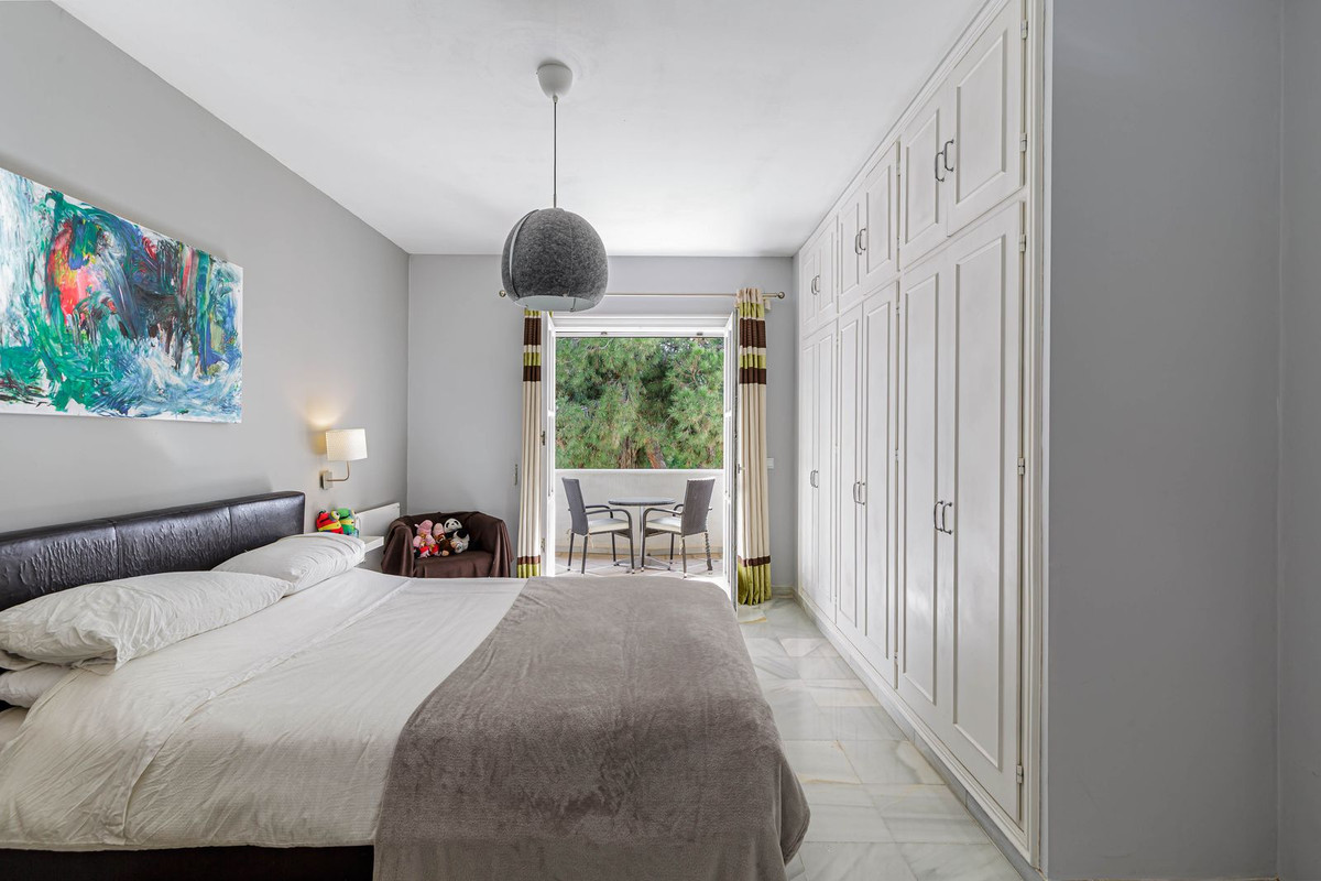 Photo 17 Detached Villa El Paraiso, Costa del Sol, Málaga – R5023336