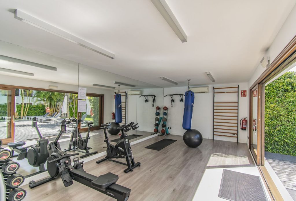 Photo 11 Middle Floor Apartment Estepona, Costa del Sol, Málaga – R5012863
