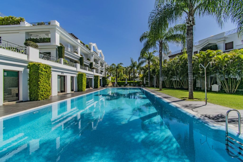 Photo 14 Middle Floor Apartment Estepona, Costa del Sol, Málaga – R5012863
