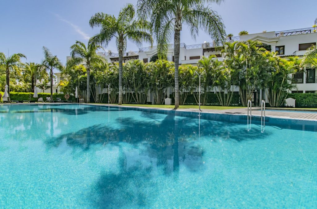 Photo 24 Middle Floor Apartment Estepona, Costa del Sol, Málaga – R5012863