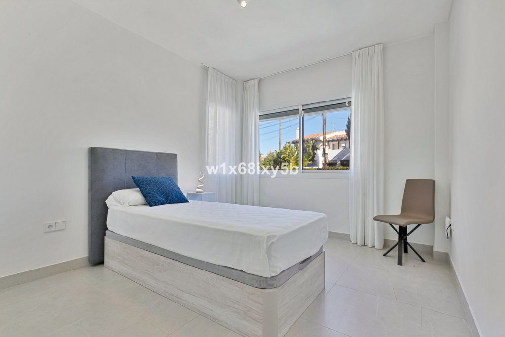 Photo 15 Detached Villa San Pedro de Alcántara, Costa del Sol, Málaga – R4950724