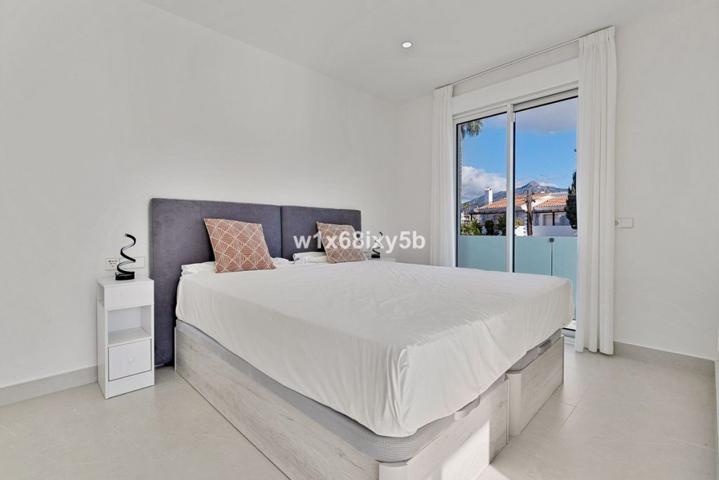 Photo 22 Detached Villa San Pedro de Alcántara, Costa del Sol, Málaga – R4950724