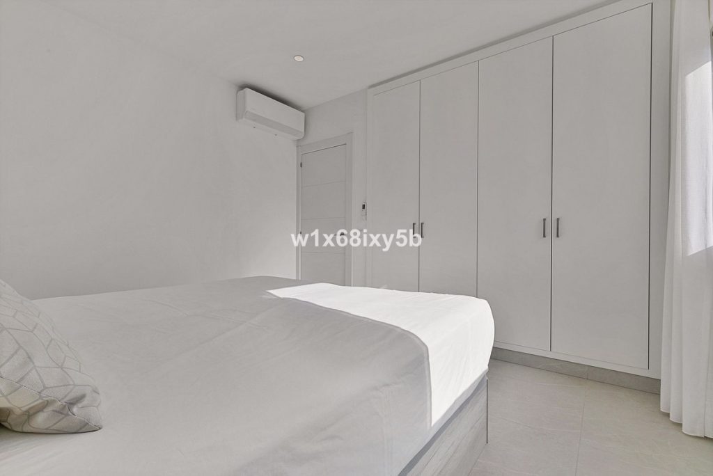 Photo 27 Detached Villa San Pedro de Alcántara, Costa del Sol, Málaga – R4950724