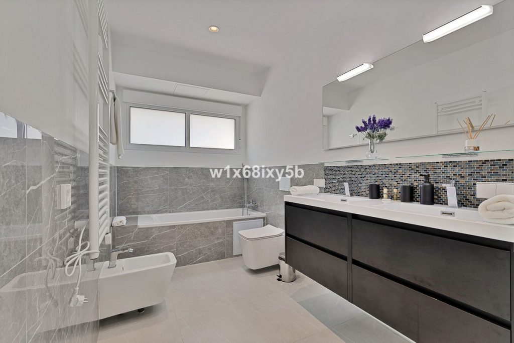 Photo 29 Detached Villa San Pedro de Alcántara, Costa del Sol, Málaga – R4950724