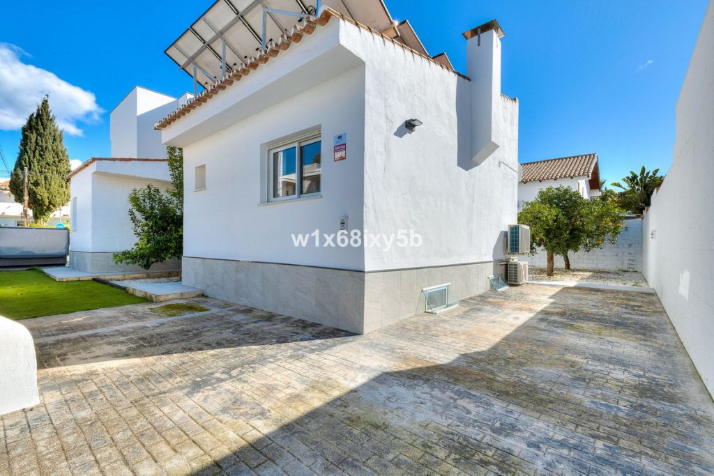 Photo 35 Detached Villa San Pedro de Alcántara, Costa del Sol, Málaga – R4950724