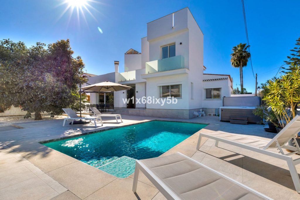 Photo 36 Detached Villa San Pedro de Alcántara, Costa del Sol, Málaga – R4950724