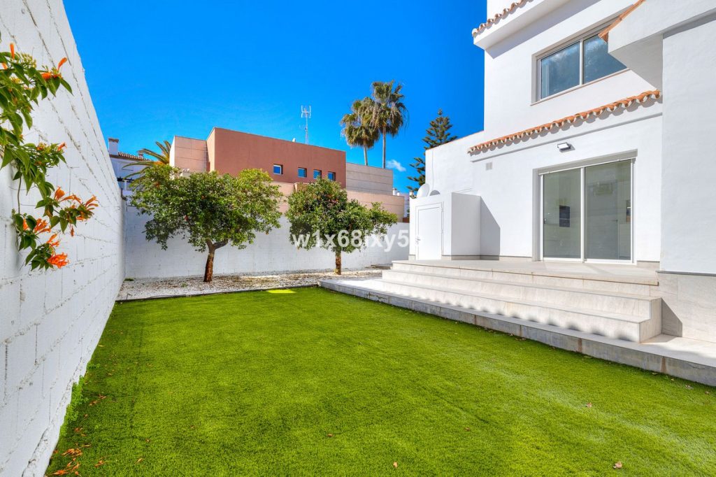 Photo 37 Detached Villa San Pedro de Alcántara, Costa del Sol, Málaga – R4950724