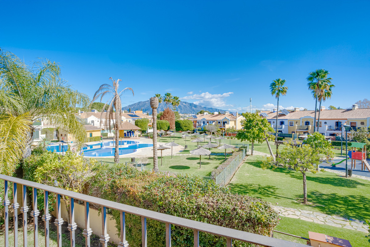 Photo 1 Townhouse Guadalmina Alta, Costa del Sol, Málaga – R4958458