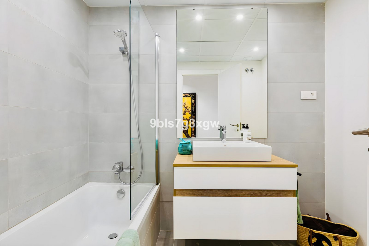 Photo 35 Middle Floor Apartment New Golden Mile, Costa del Sol, Málaga – R5048293