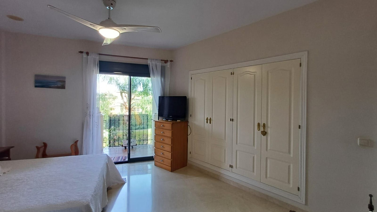 Photo 11 Middle Floor Apartment Guadalmina Alta, Costa del Sol, Málaga – R4801000