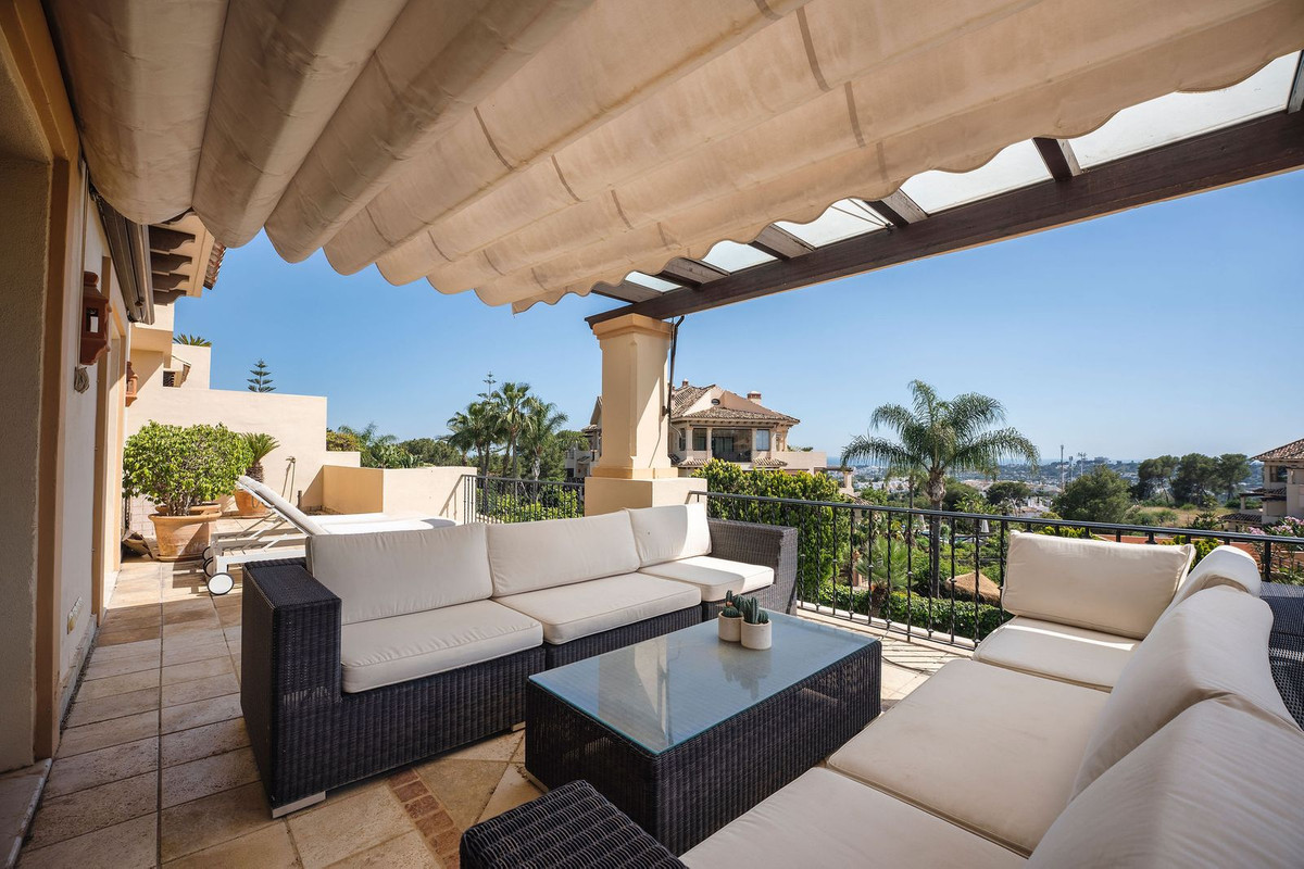 Photo 16 Middle Floor Apartment Nueva Andalucía, Costa del Sol, Málaga – R5041933
