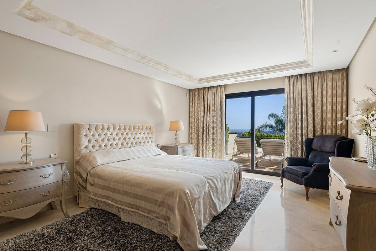 Photo 19 Middle Floor Apartment Nueva Andalucía, Costa del Sol, Málaga – R5041933