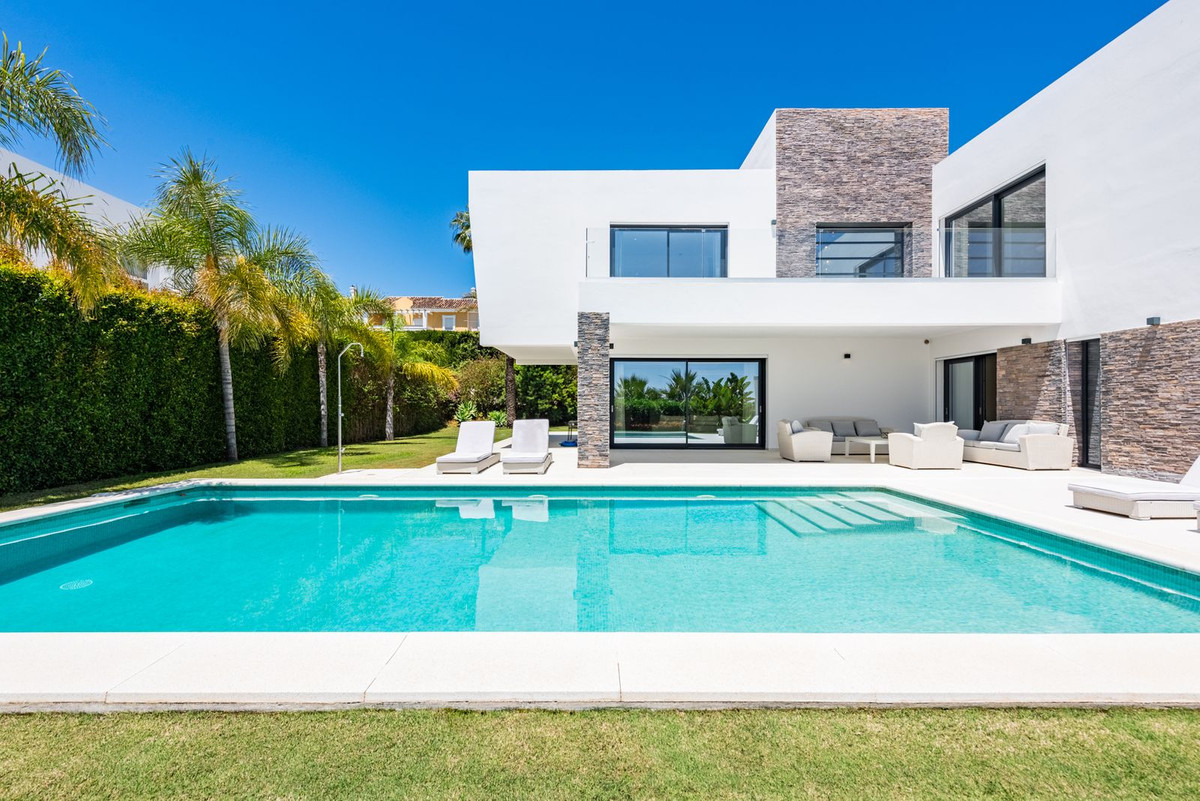 Photo 47 Detached Villa Atalaya, Costa del Sol, Málaga – R4981324