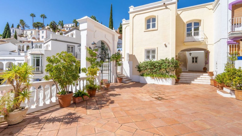 Photo 1 Townhouse La Heredia, Costa del Sol, Málaga – R4908076