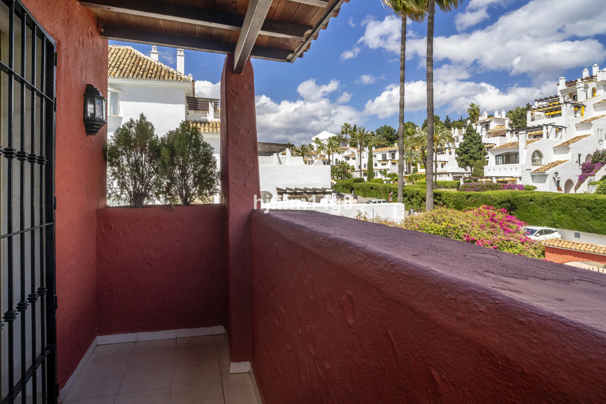Photo 12 Detached Villa Nueva Andalucía, Costa del Sol, Málaga – R5023576