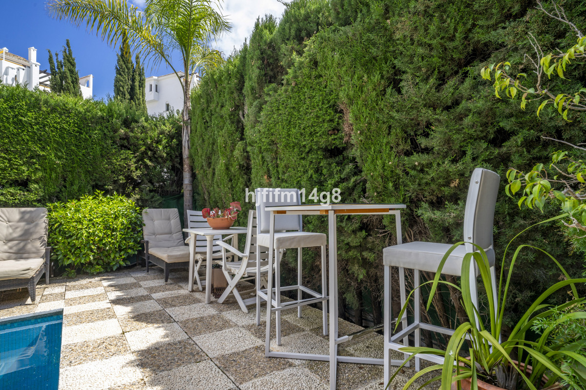 Photo 23 Detached Villa Nueva Andalucía, Costa del Sol, Málaga – R5023576
